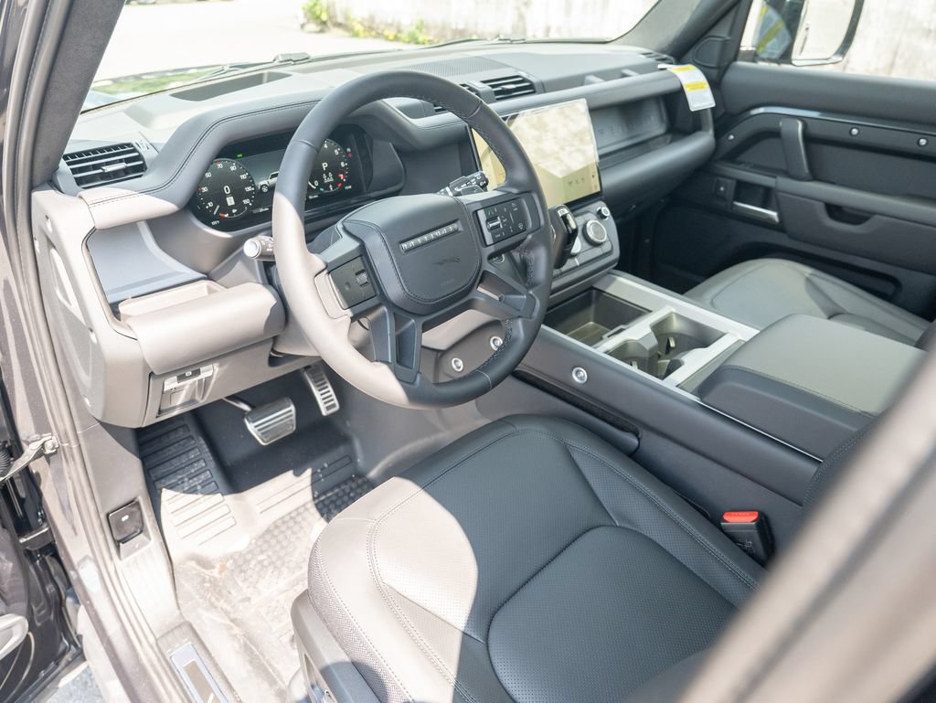 New 2026 Land Rover Defender 130 V8 AWD/4WD image 11