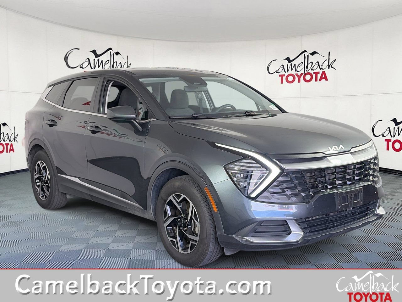 Used 2025 Kia Sportage LX FWD image 1