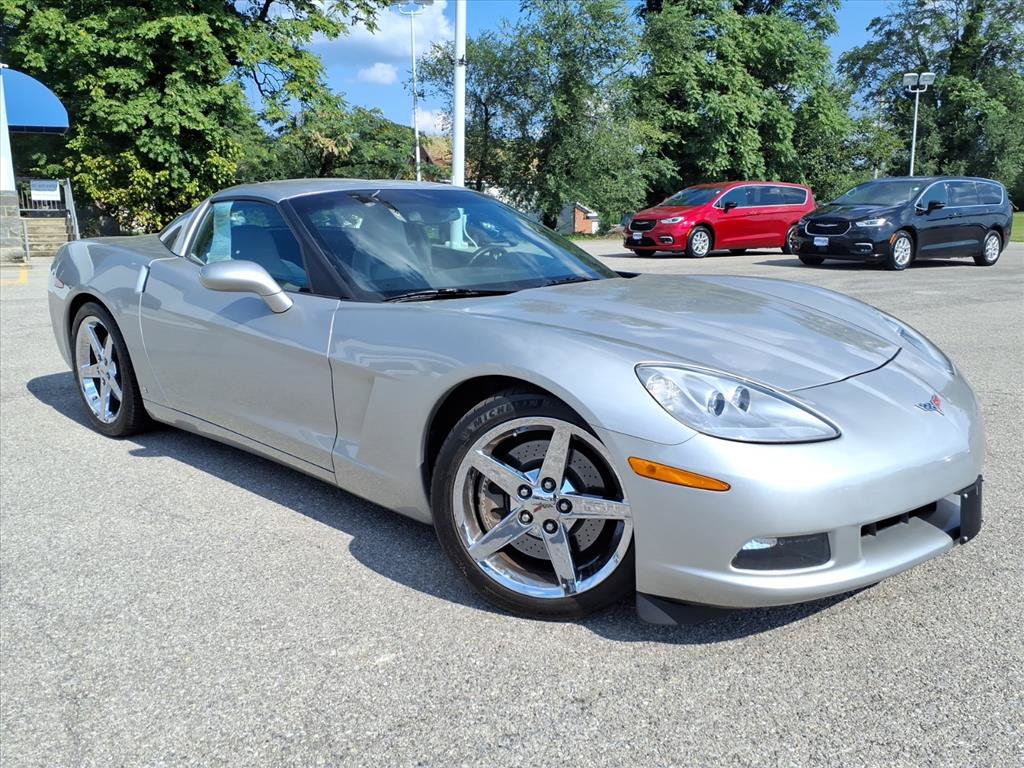 Used 2008 Chevrolet Corvette Coupe w/ Preferred Equipment Group RWD image 1