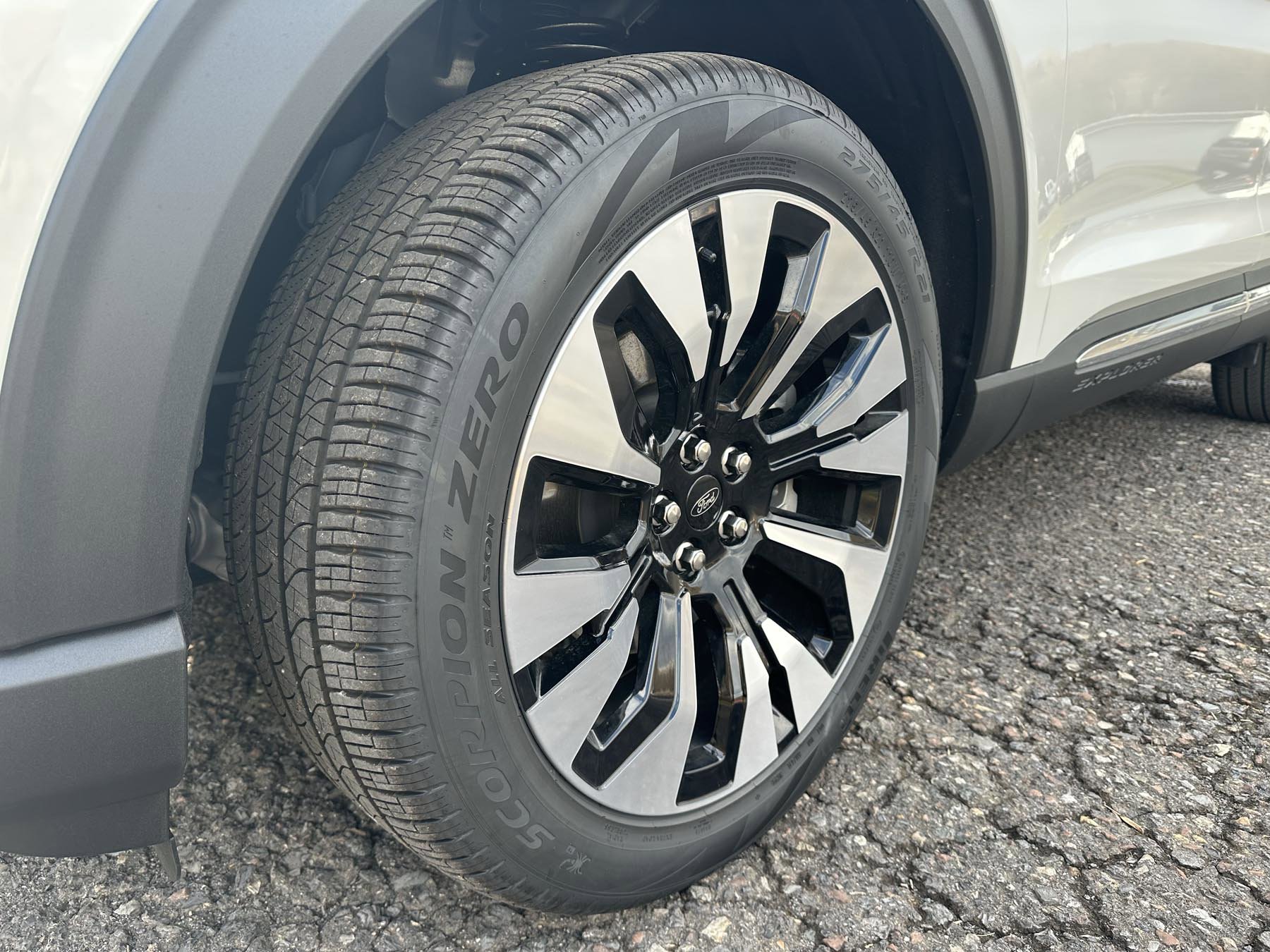 New 2026 Ford Explorer Platinum w/ LUX Leather Package image 14