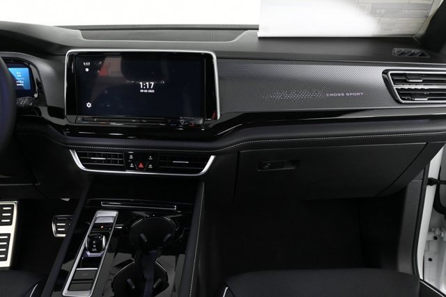 New 2026 Volkswagen Atlas Cross Sport SEL Premium R-Line image 17