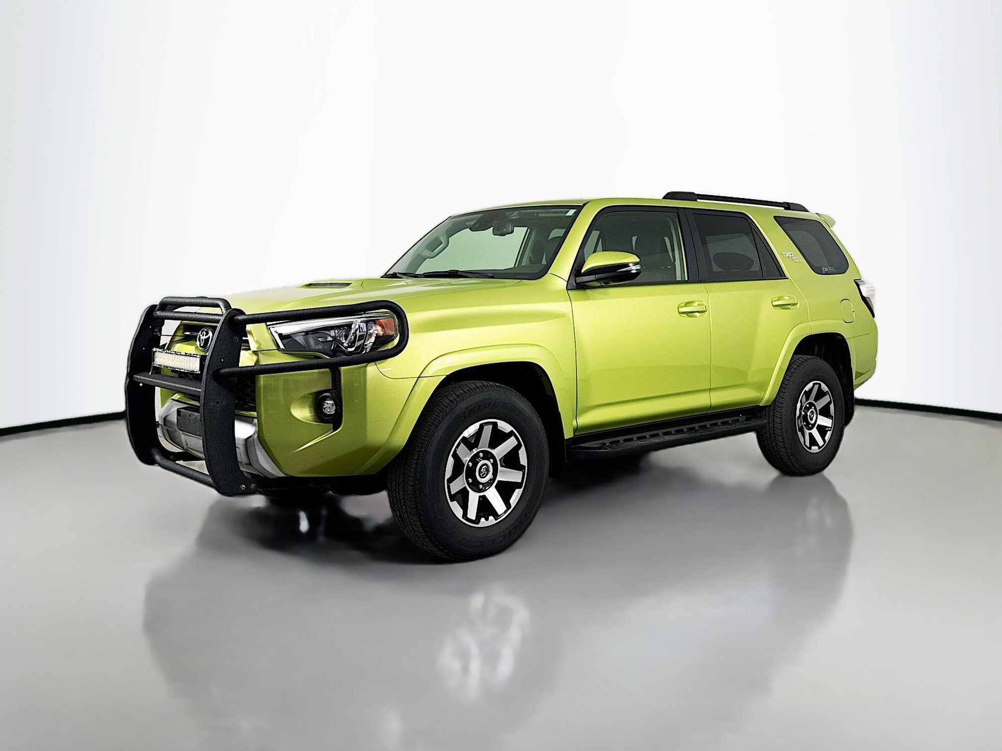 Certified 2023 Toyota 4Runner TRD Off-Road Premium w/ Off Road Premium Plus Package AWD/4WD image 3