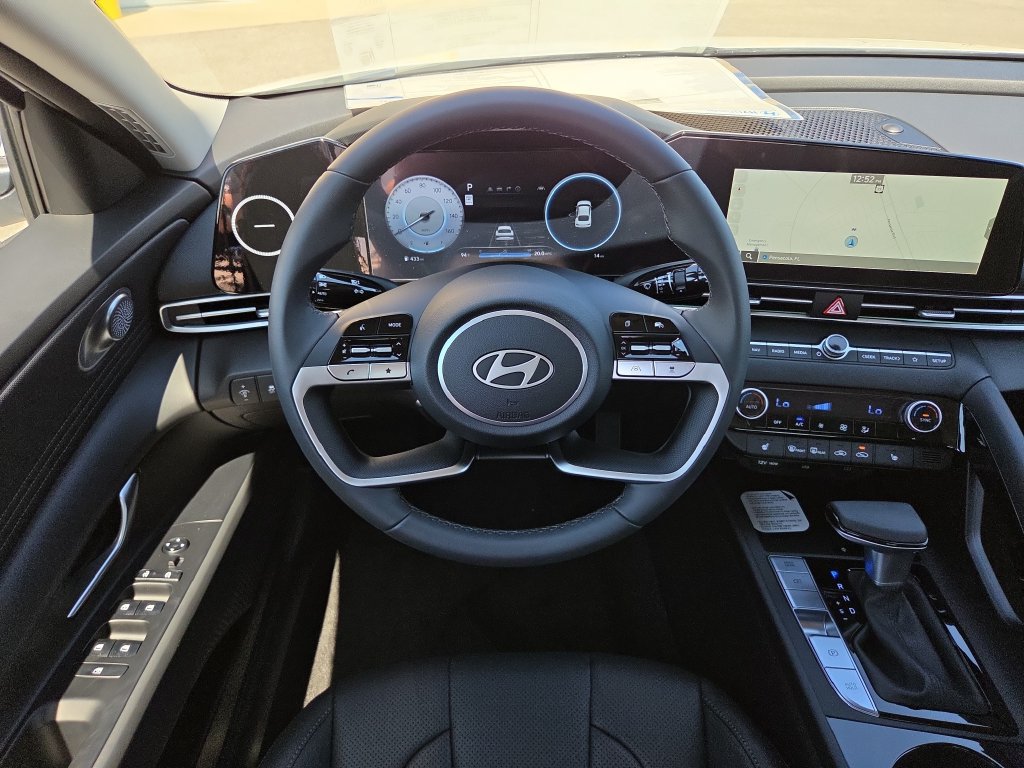New 2026 Hyundai Elantra Limited FWD image 14