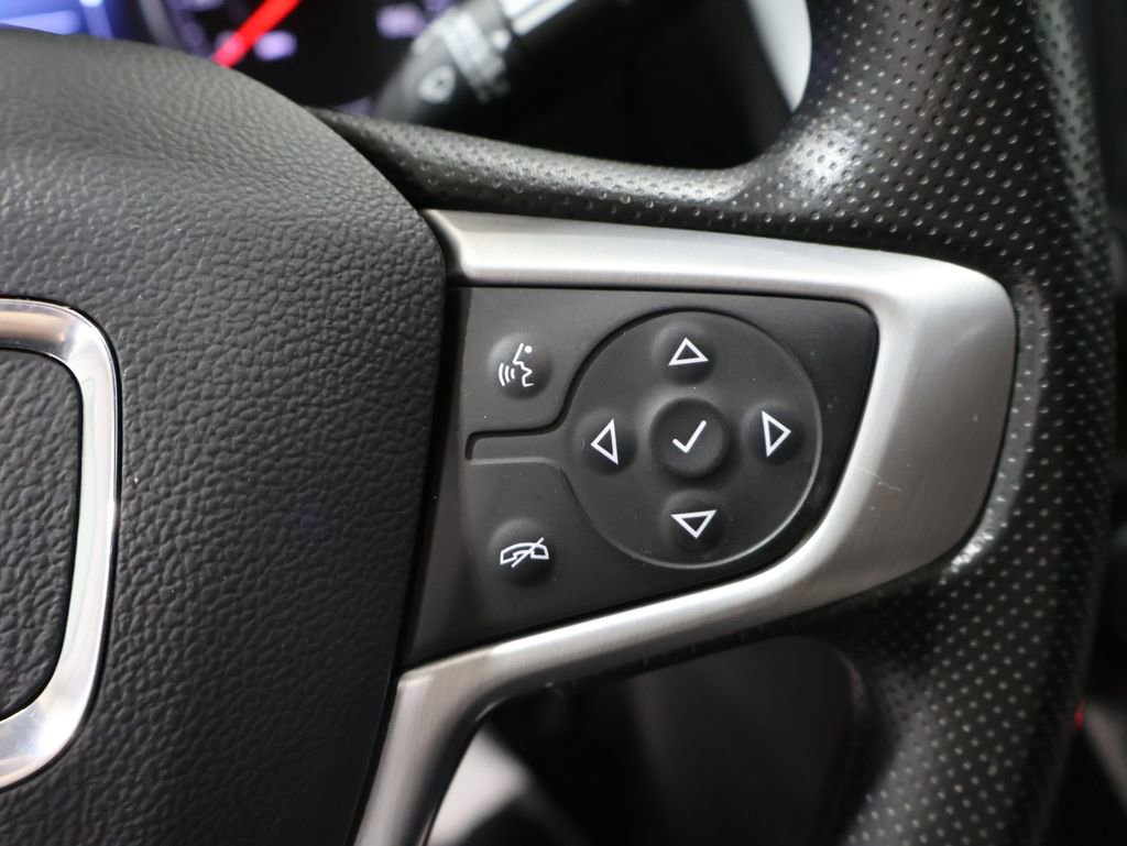 Used 2024 GMC Terrain SLE image 35