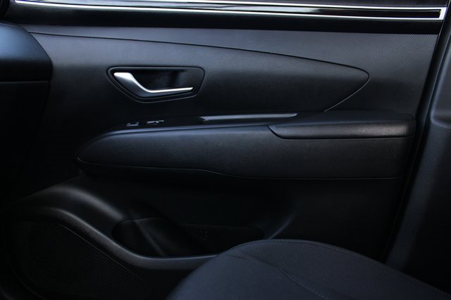 Used 2023 Hyundai Tucson SE image 26