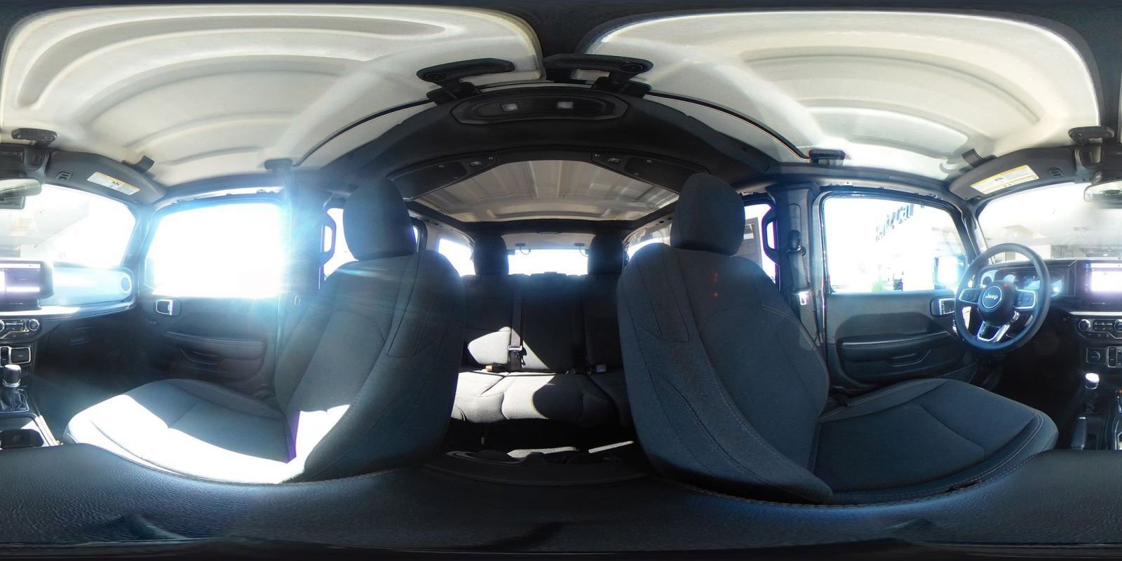 Used 2025 Jeep Wrangler Unlimited Sahara AWD/4WD image 42