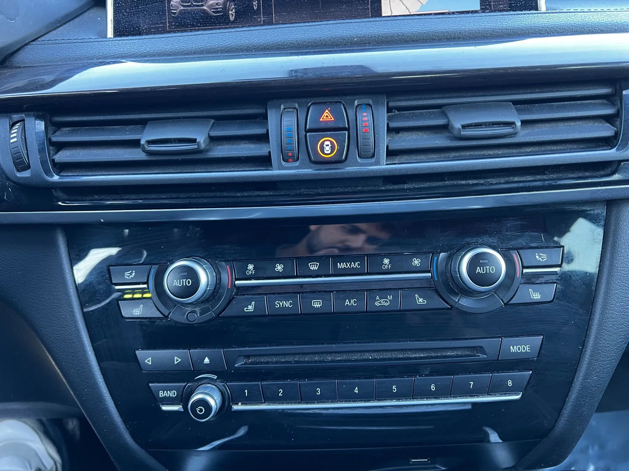 Used 2019 BMW X6 xDrive50i image 18