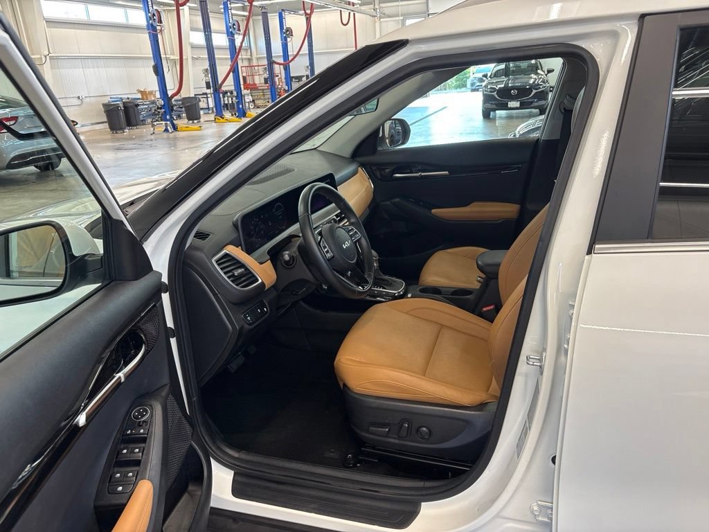 Certified 2024 Kia Seltos EX AWD/4WD image 15