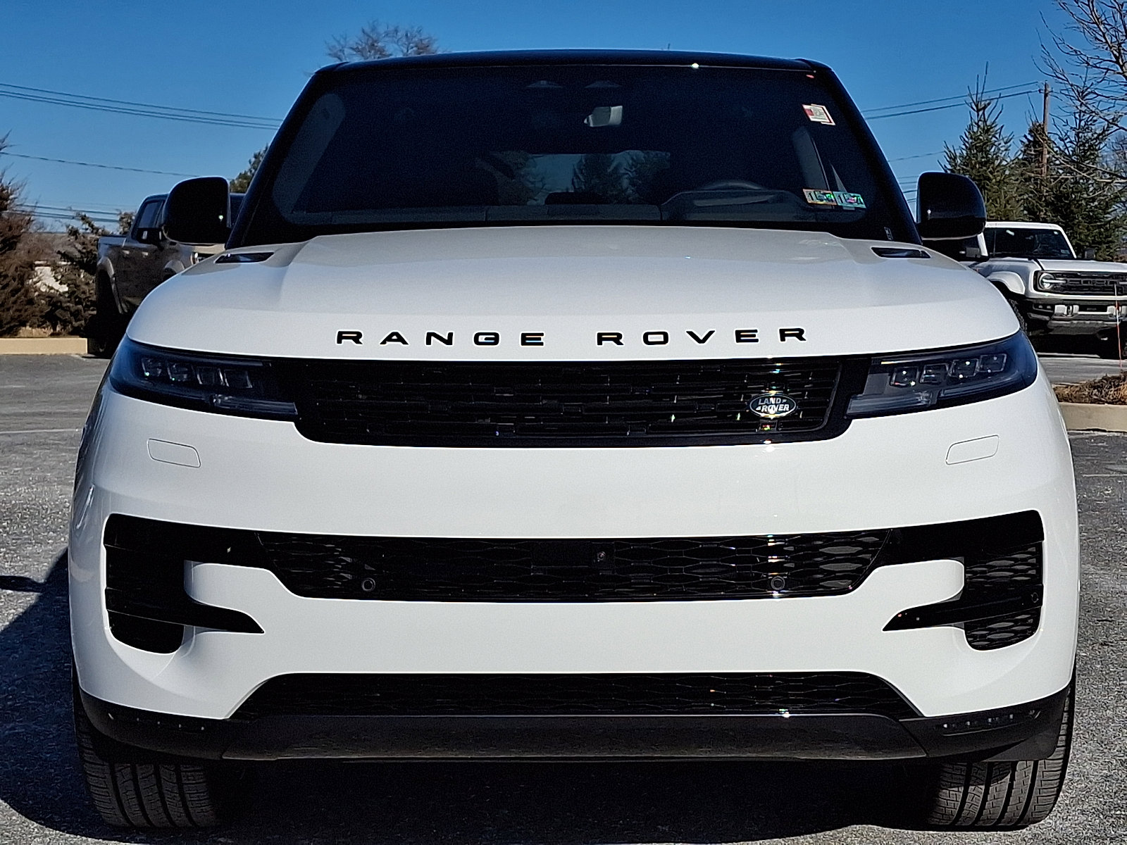 New 2026 Land Rover Range Rover Sport SE image 2