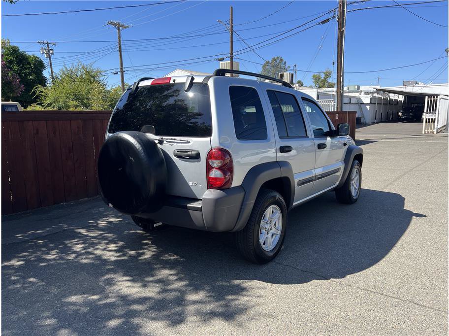 Used 2004 Jeep Liberty Sport w/ PWR Convenience Group AWD/4WD image 5