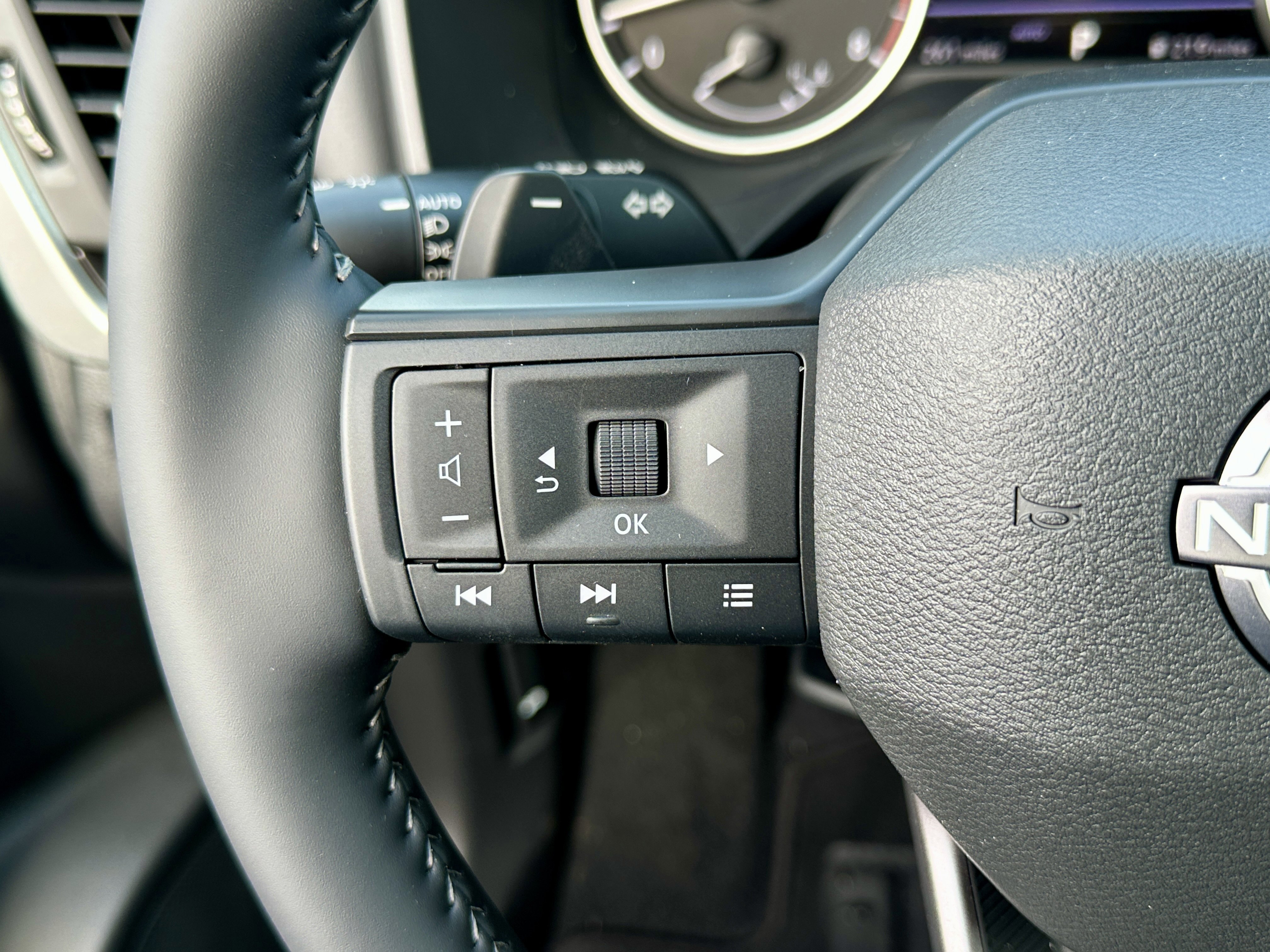 New 2026 Nissan Rogue SV AWD/4WD image 3