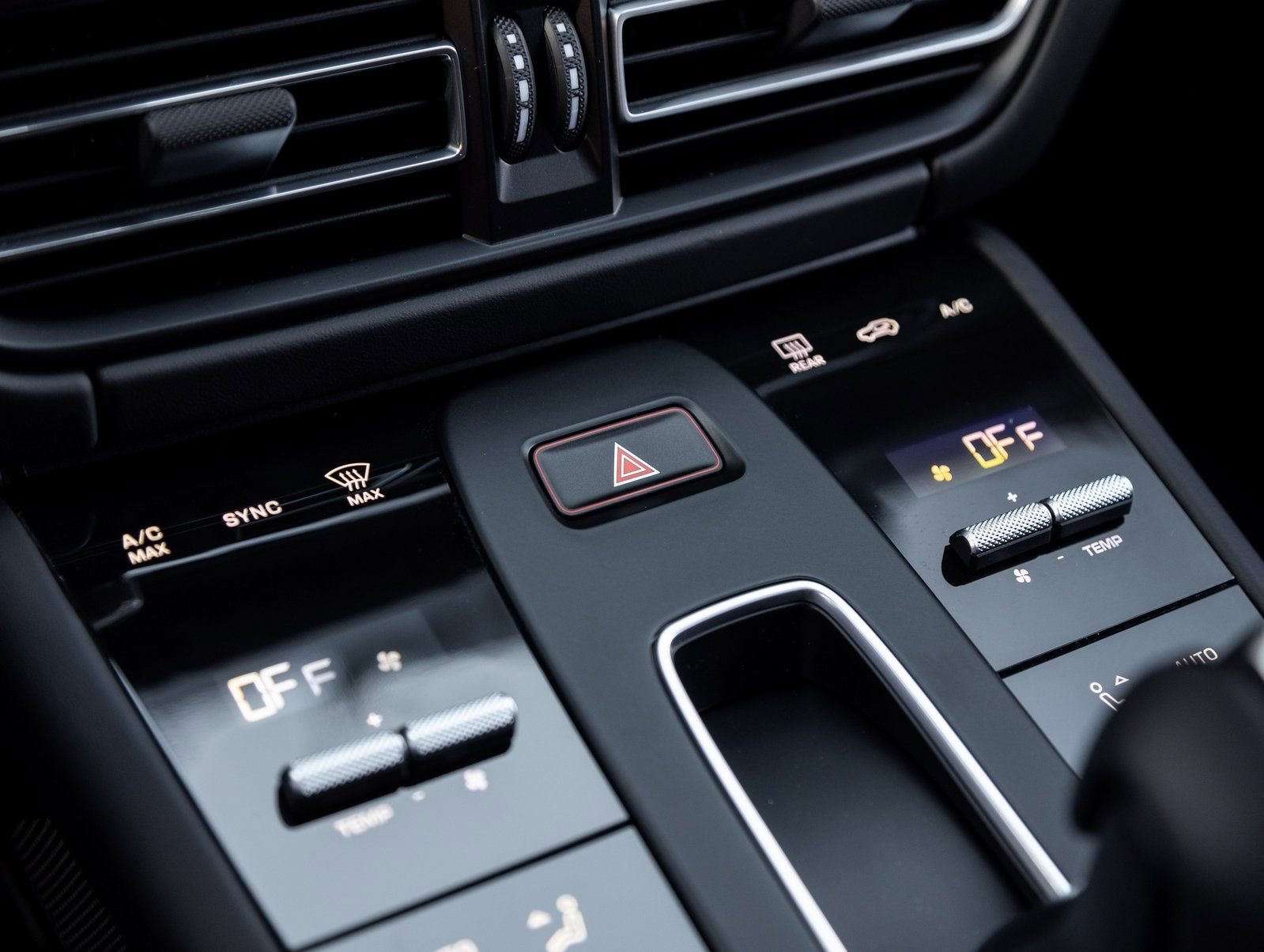 New 2026 Porsche Macan GTS AWD/4WD image 26