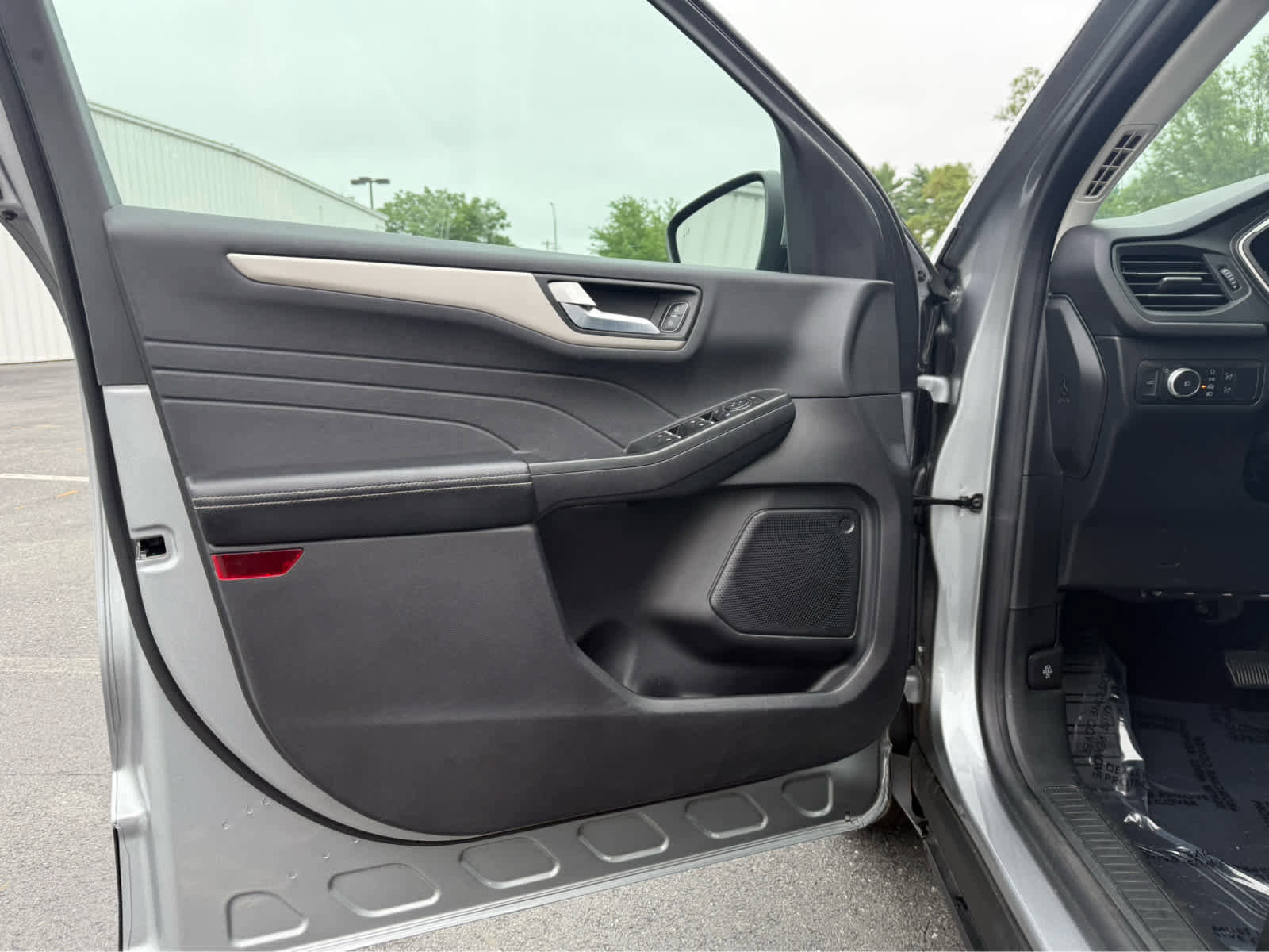 Used 2022 Ford Escape SEL image 14