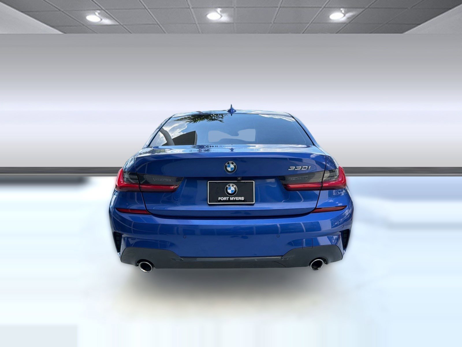 Used 2020 BMW 330i Sedan w/ M Sport Package image 10