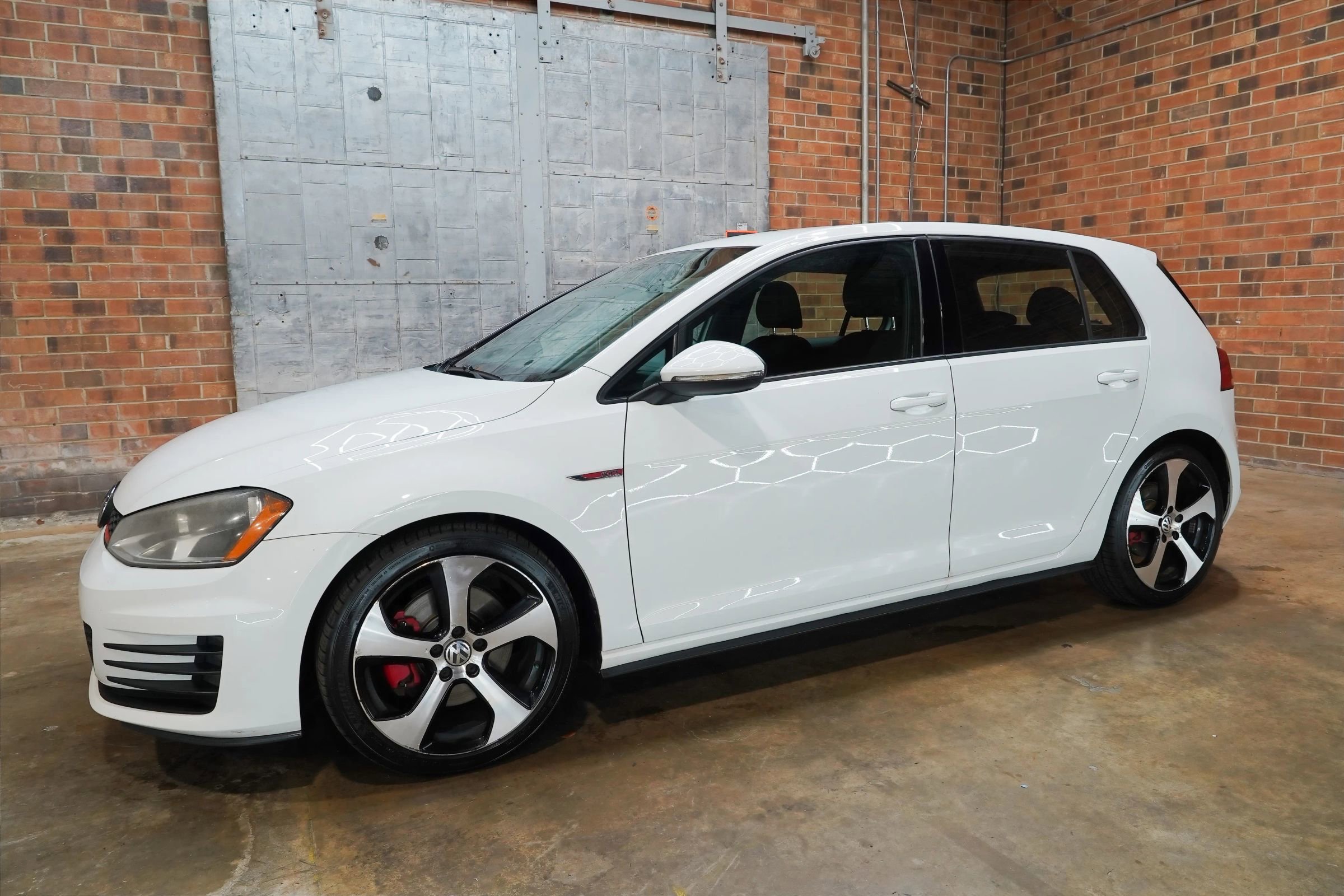 Used 2015 Volkswagen GTI S FWD image 8