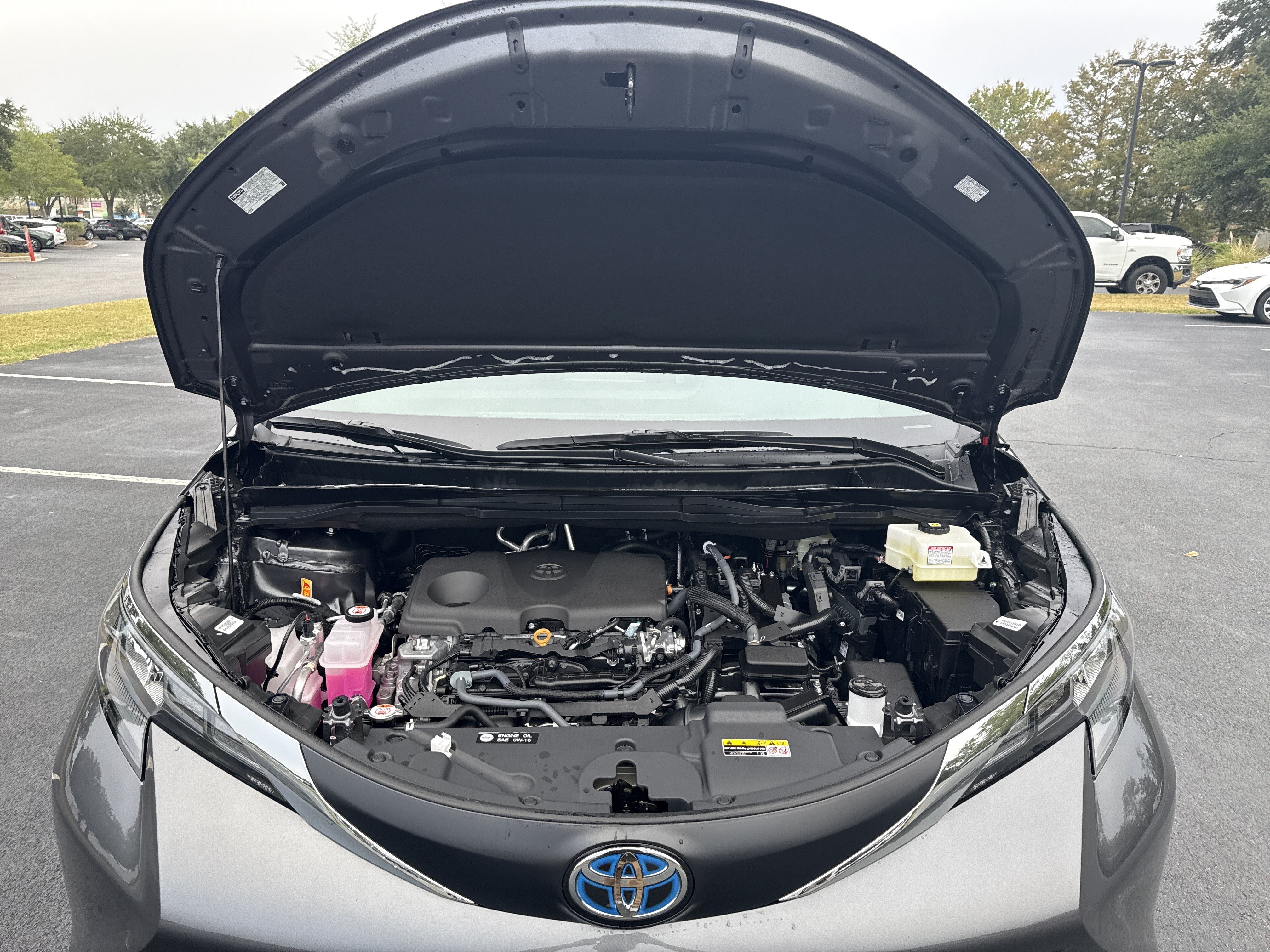 New 2025 Toyota Sienna XLE w/ XLE Plus Package FWD image 44