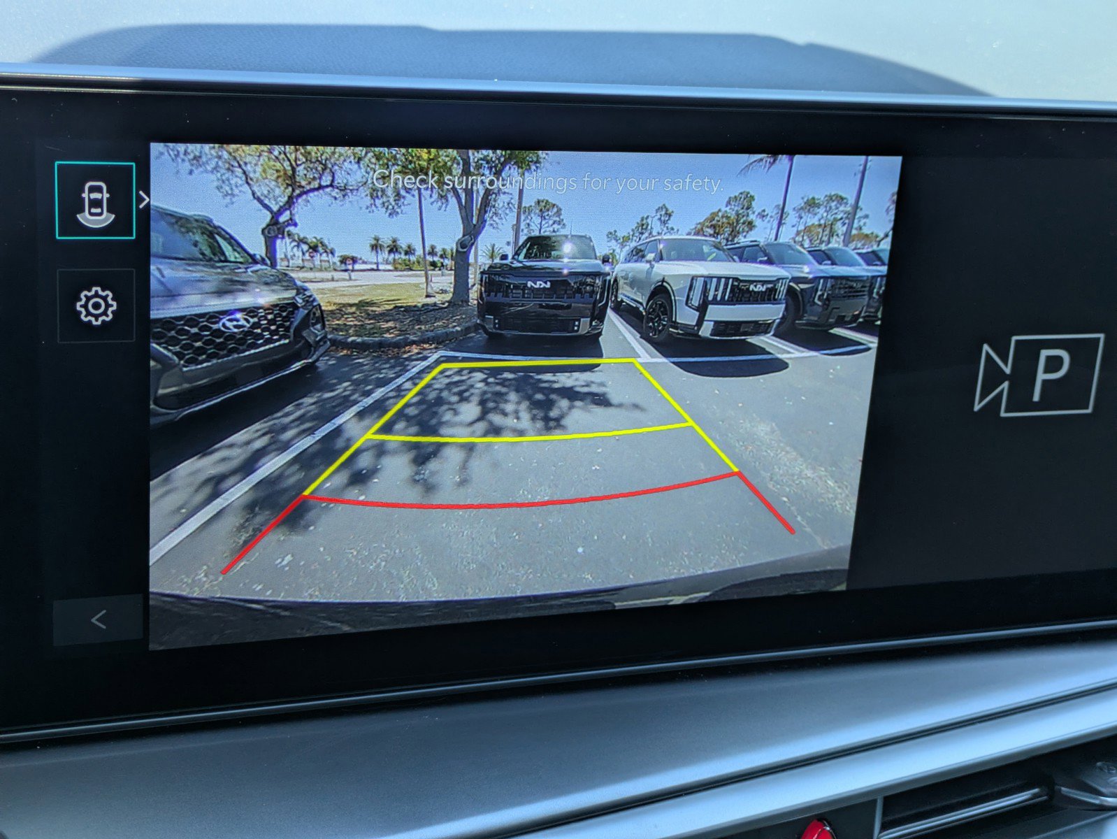 Certified 2025 Kia Sorento LX image 22