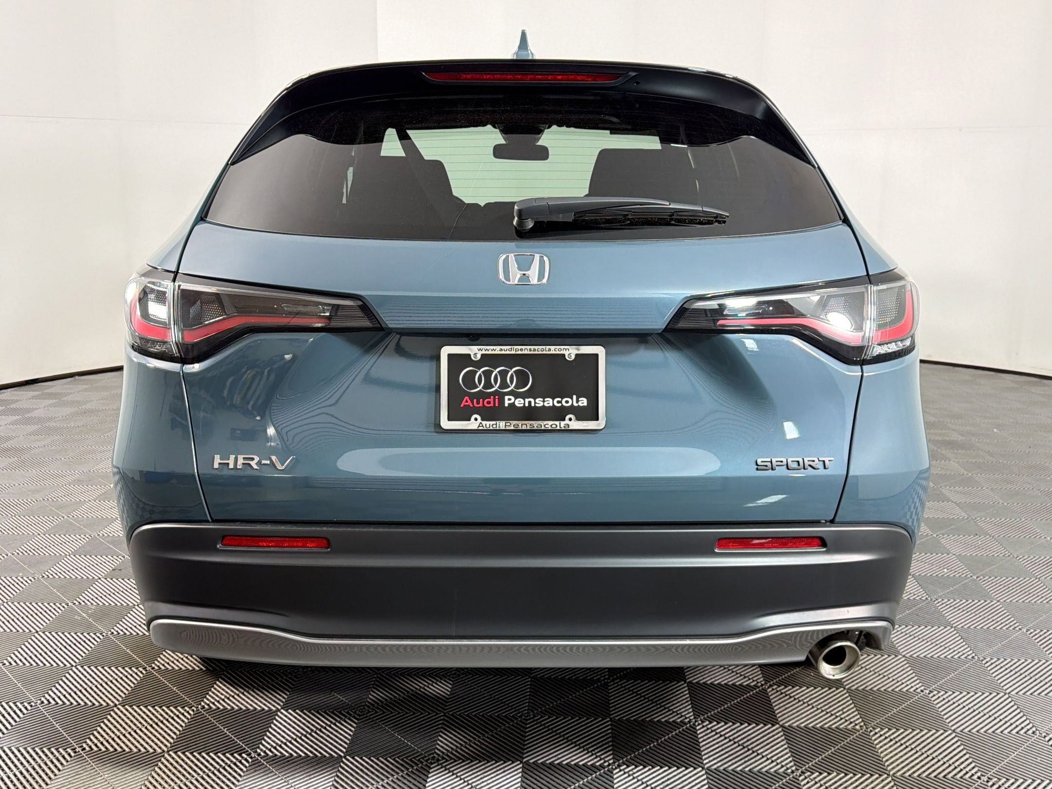 Used 2025 Honda HR-V Sport image 9