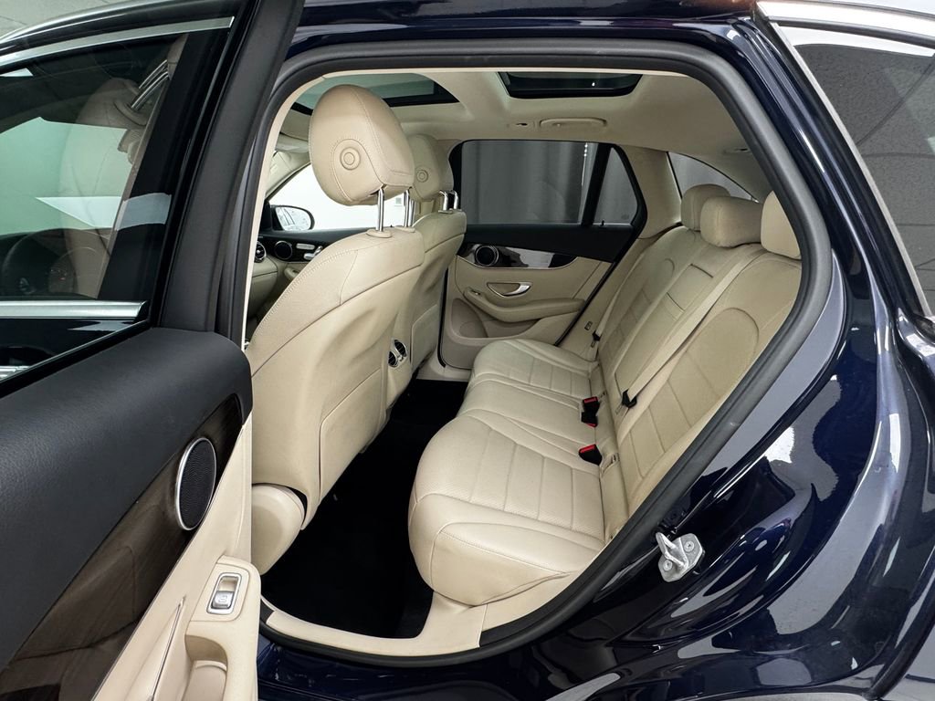 Used 2018 Mercedes-Benz GLC 300 4MATIC image 12