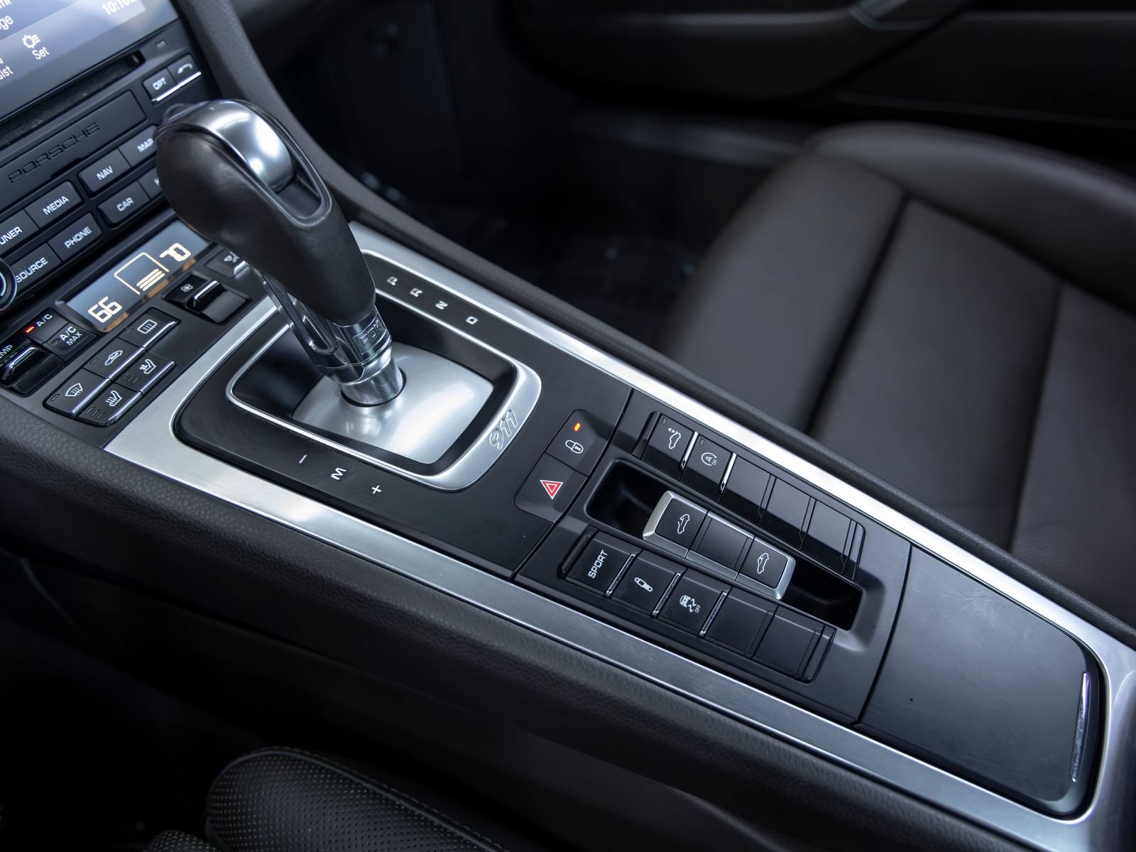 Certified 2019 Porsche 911 Targa 4S AWD/4WD image 41
