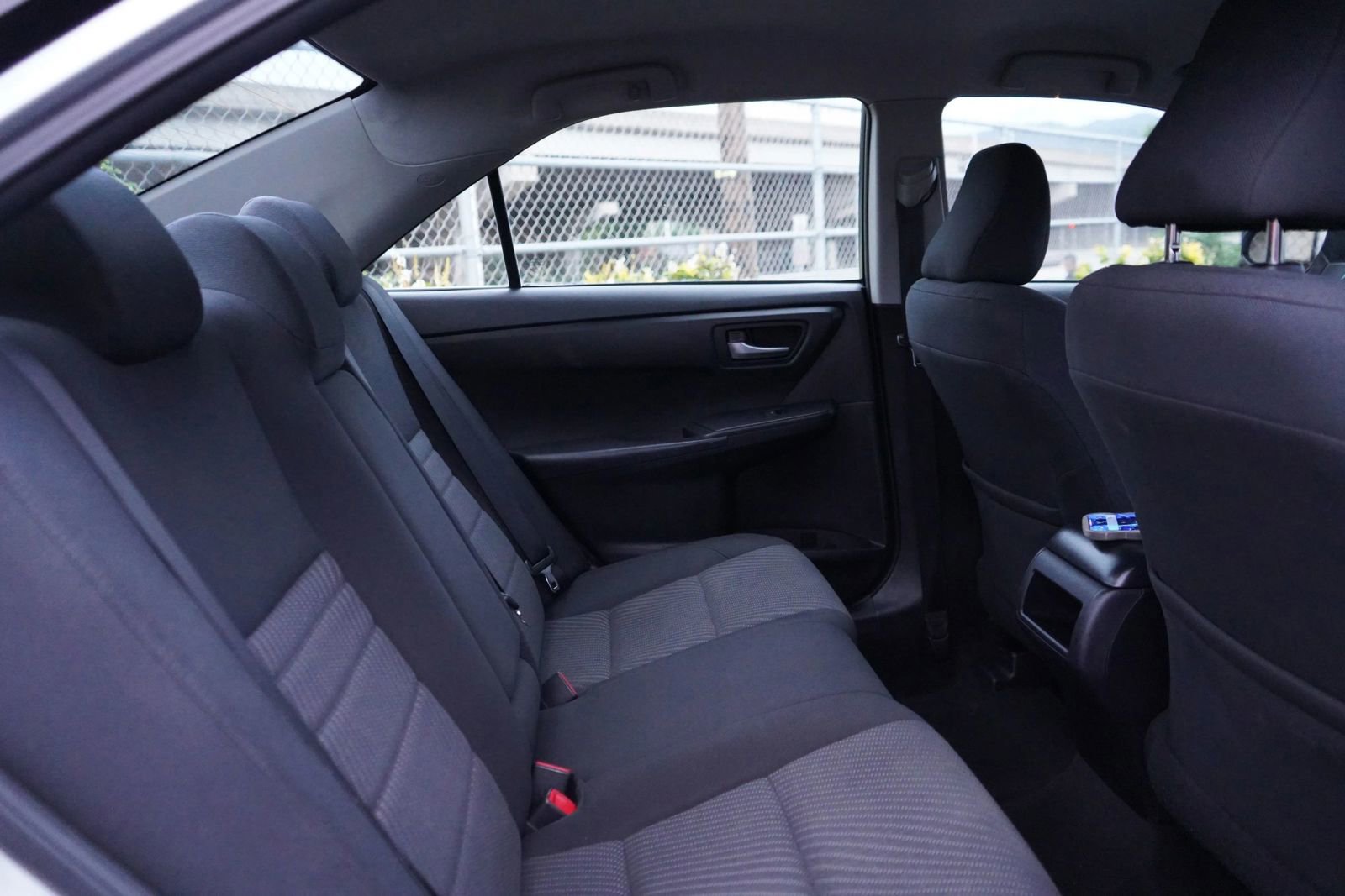 Used 2016 Toyota Camry LE image 19