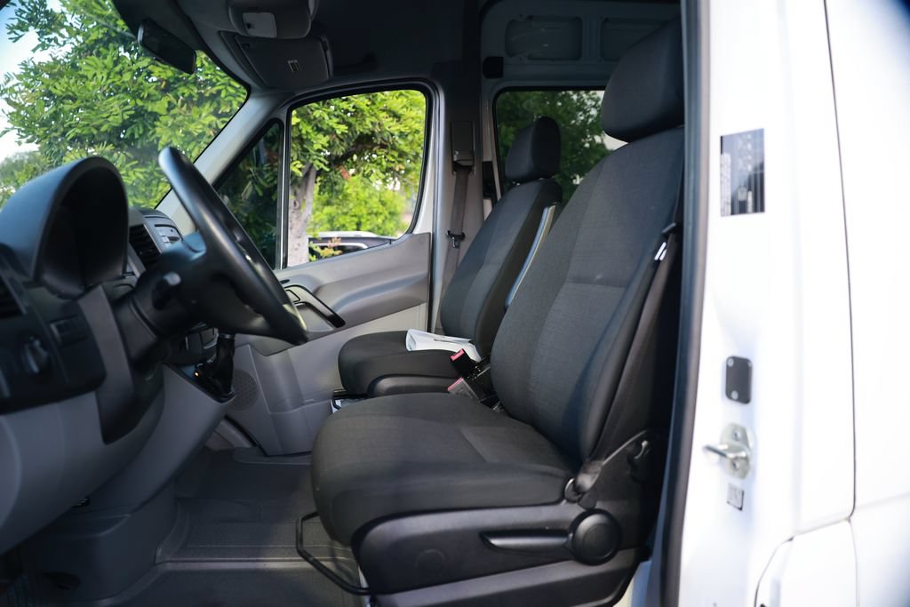 Used 2018 Mercedes-Benz Sprinter 3500 image 17