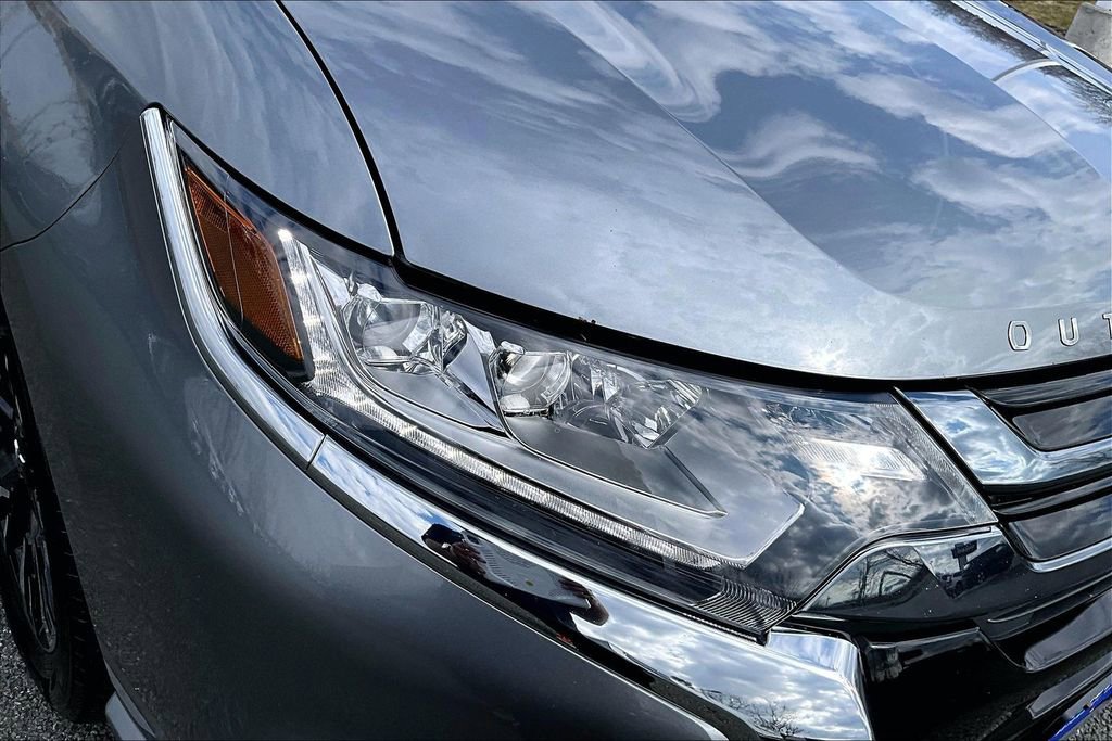 Used 2018 Mitsubishi Outlander GT image 31