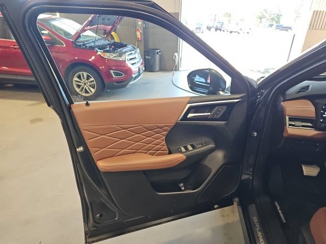 New 2026 Mitsubishi Outlander SEL AWD/4WD image 10