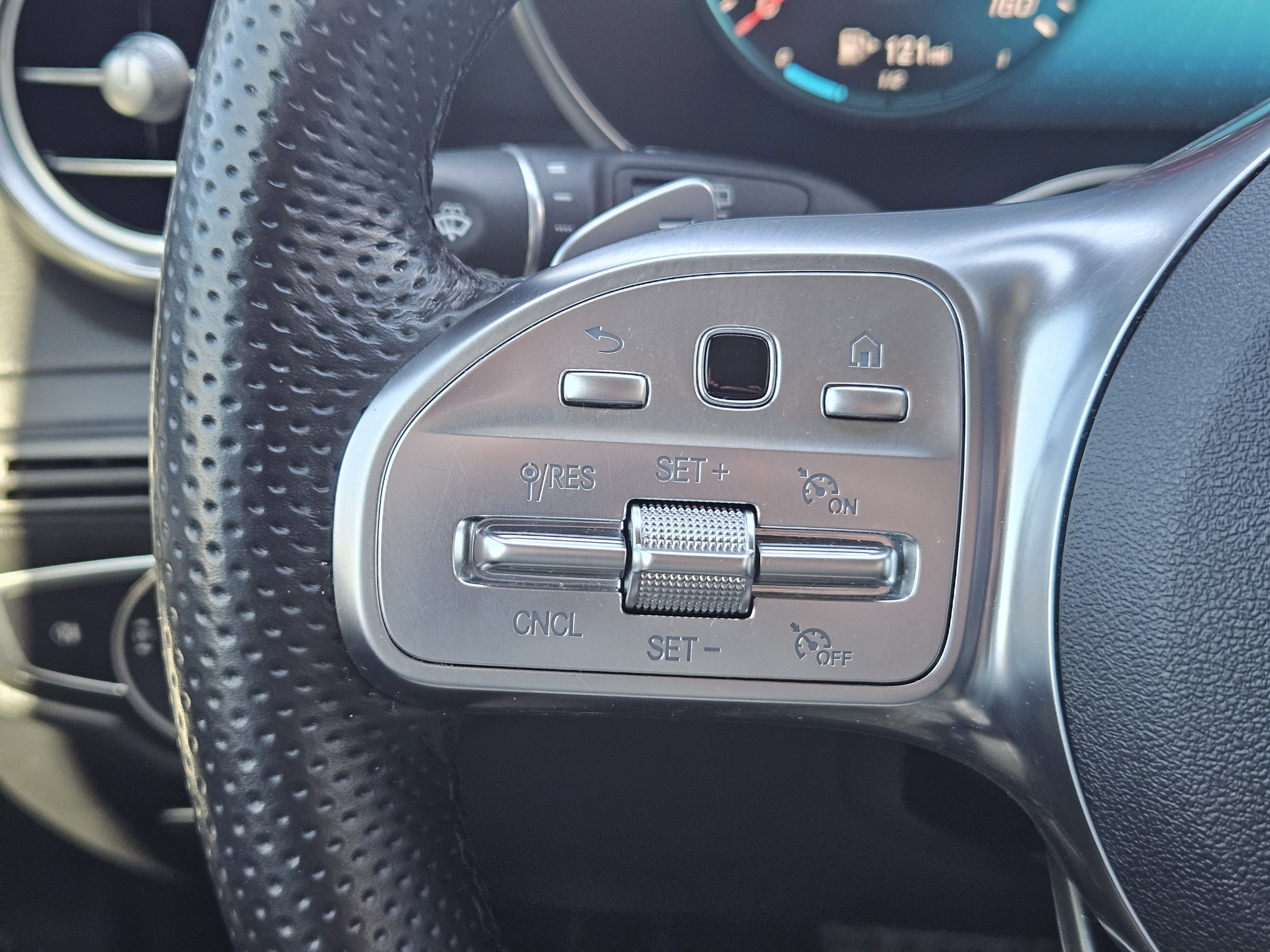 Certified 2022 Mercedes-Benz GLC 300 image 27