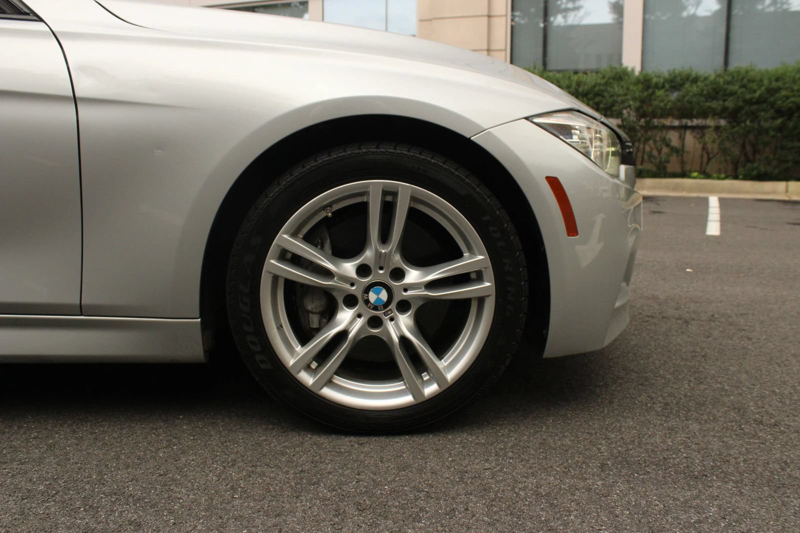 Used 2018 BMW 330i Sedan RWD image 4