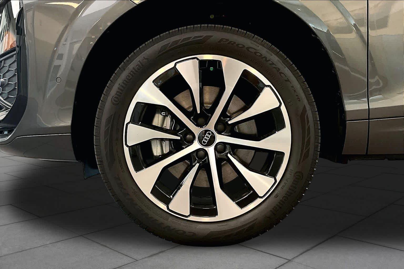 New 2026 Audi Q3 quattro 2.0T AWD/4WD image 11