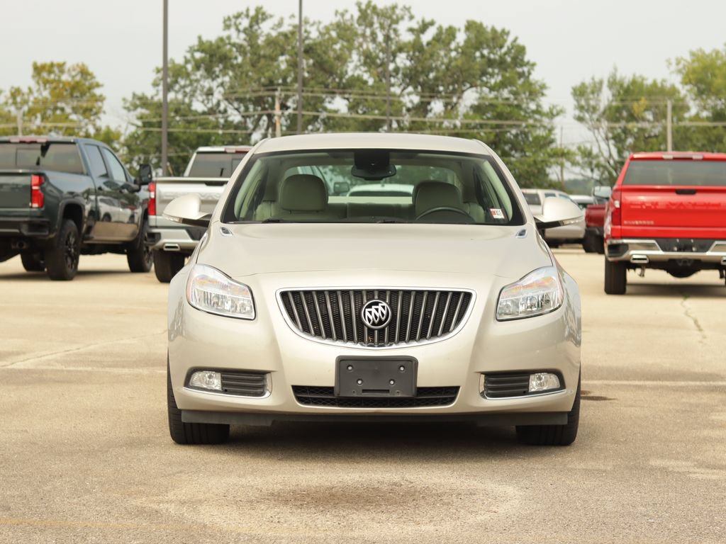 Used 2012 Buick Regal Leather FWD image 2