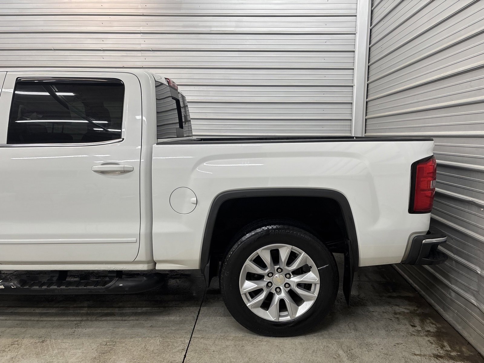 Used 2015 GMC Sierra 1500 SLE w/ Carbon-22 Edition image 4