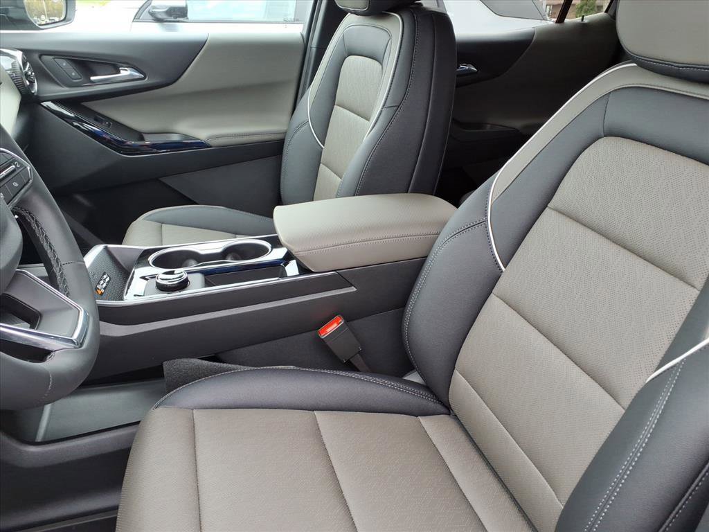 New 2026 Chevrolet Equinox LT w/ Convenience Package II image 4