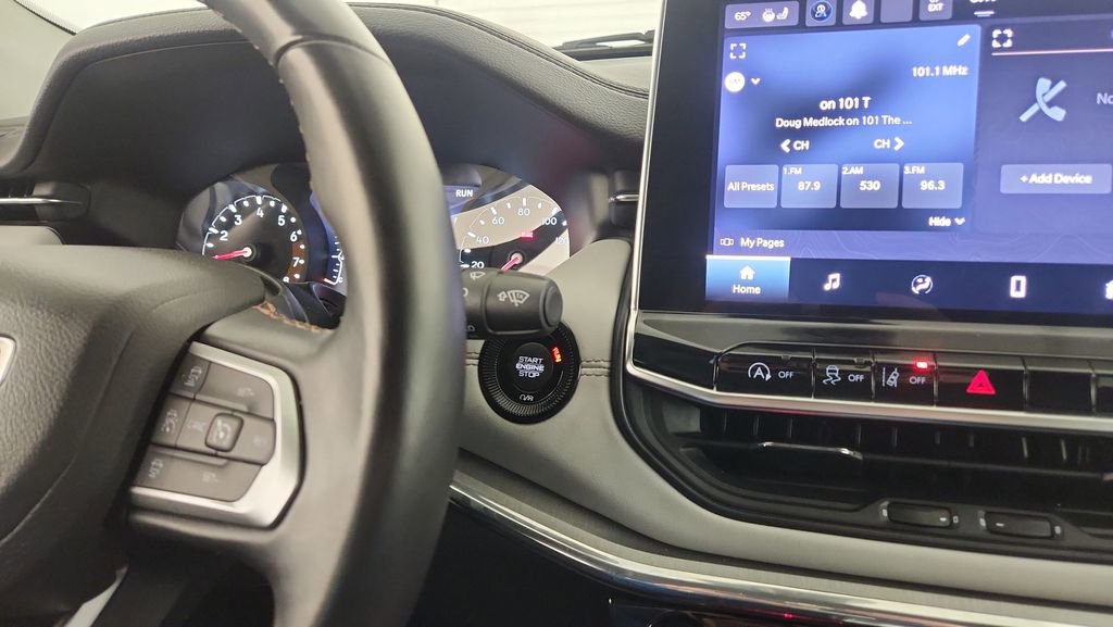 Used 2022 Jeep Compass Limited AWD/4WD image 21