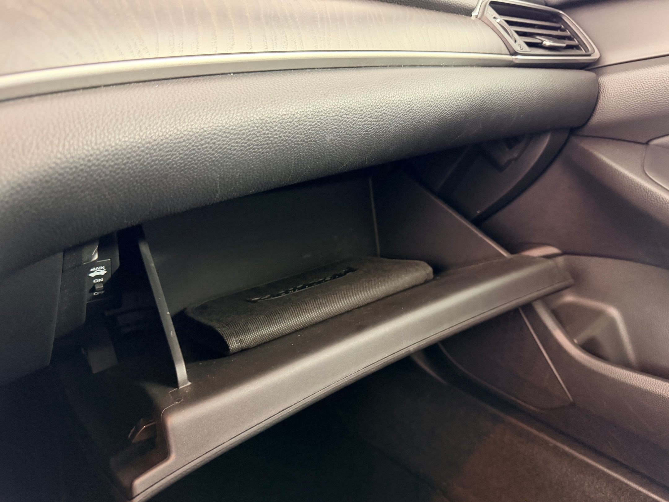 Used 2018 Honda Accord EX-L image 26