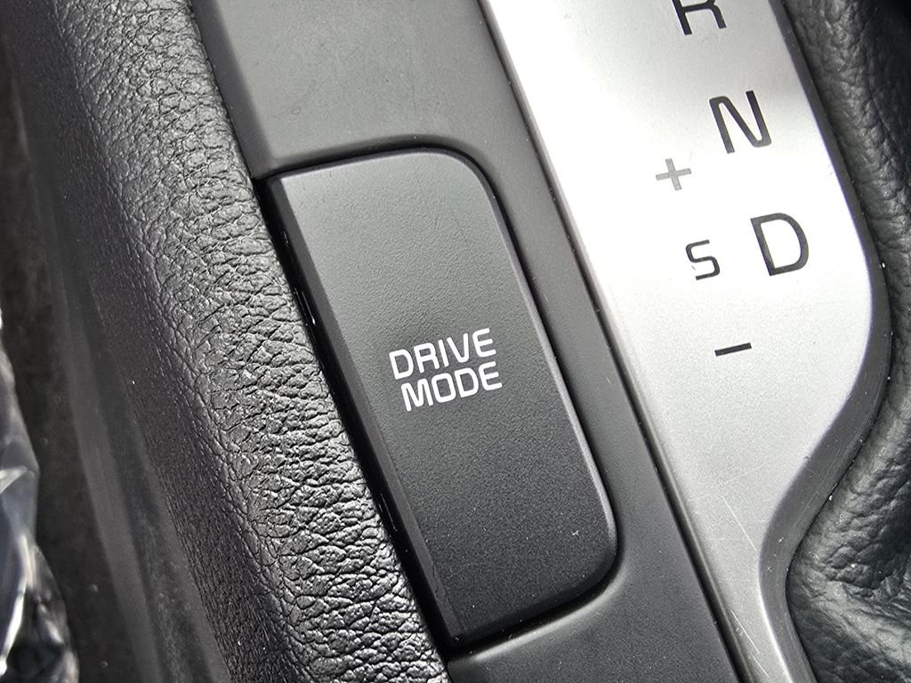 Used 2023 Kia Forte LXS w/ LXS Technology Package image 6