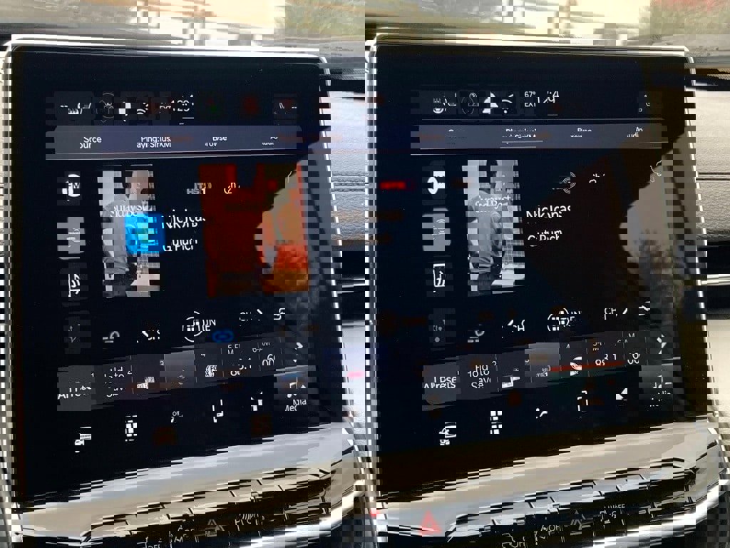 Used 2025 Jeep Compass Limited image 22