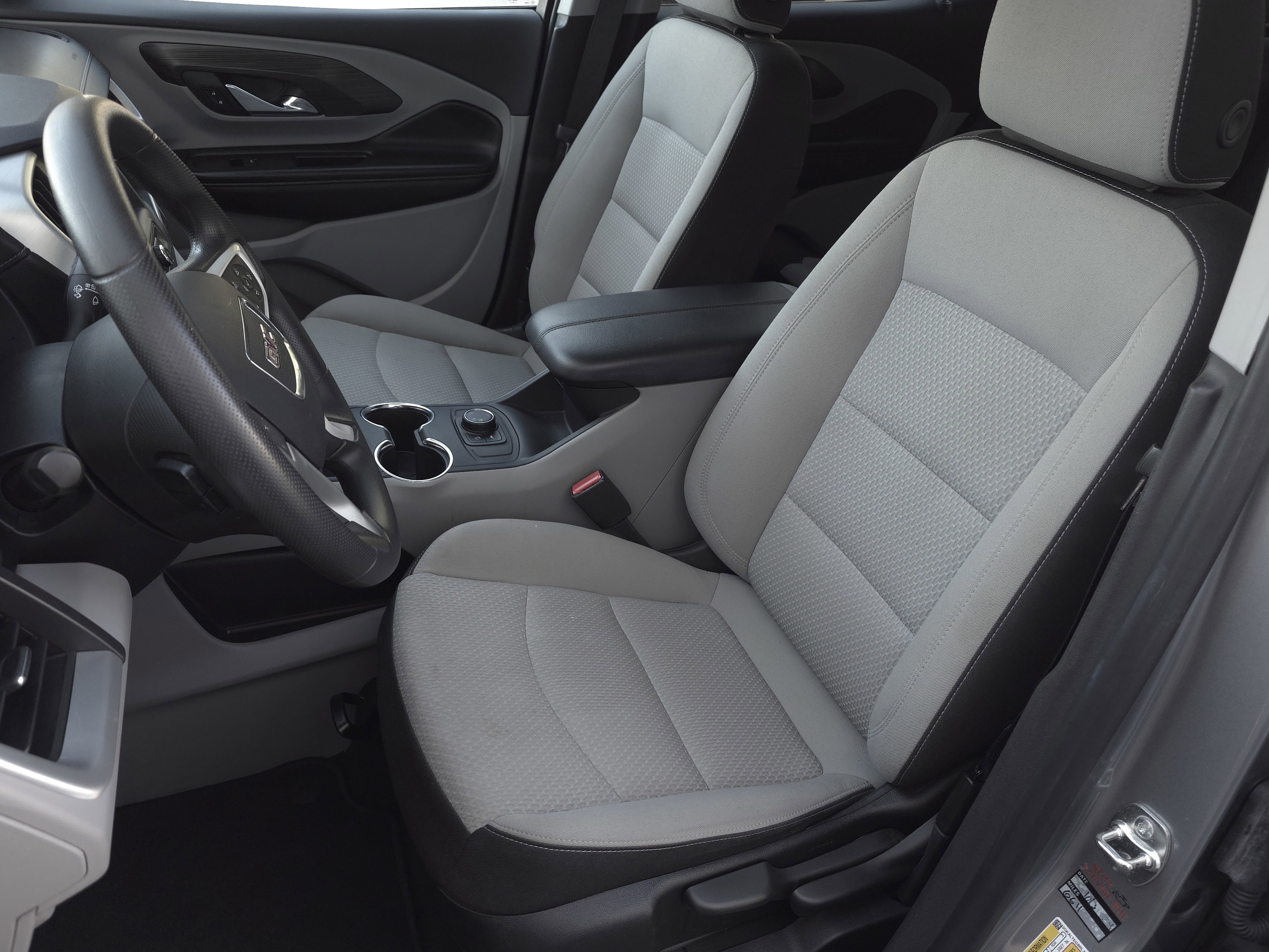 Used 2024 GMC Terrain SLE image 10