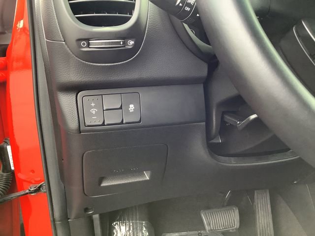 Used 2018 Kia Soul + image 15