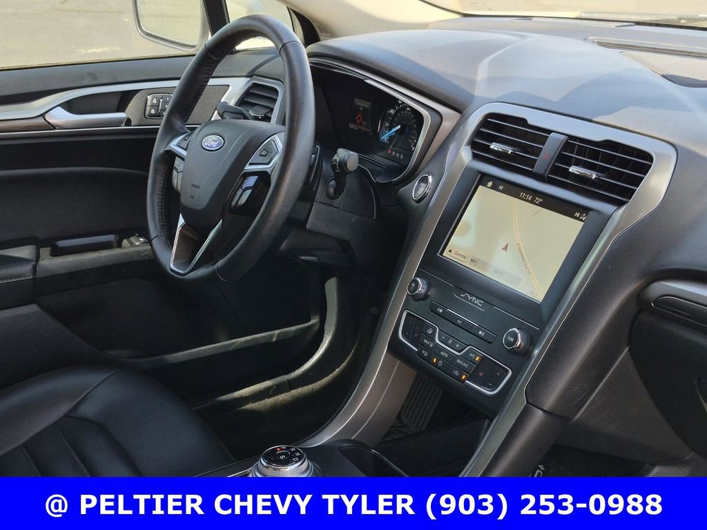 Used 2019 Ford Fusion SEL image 10