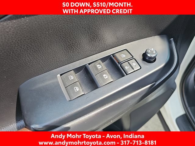 Used 2018 Toyota Highlander XLE FWD image 12