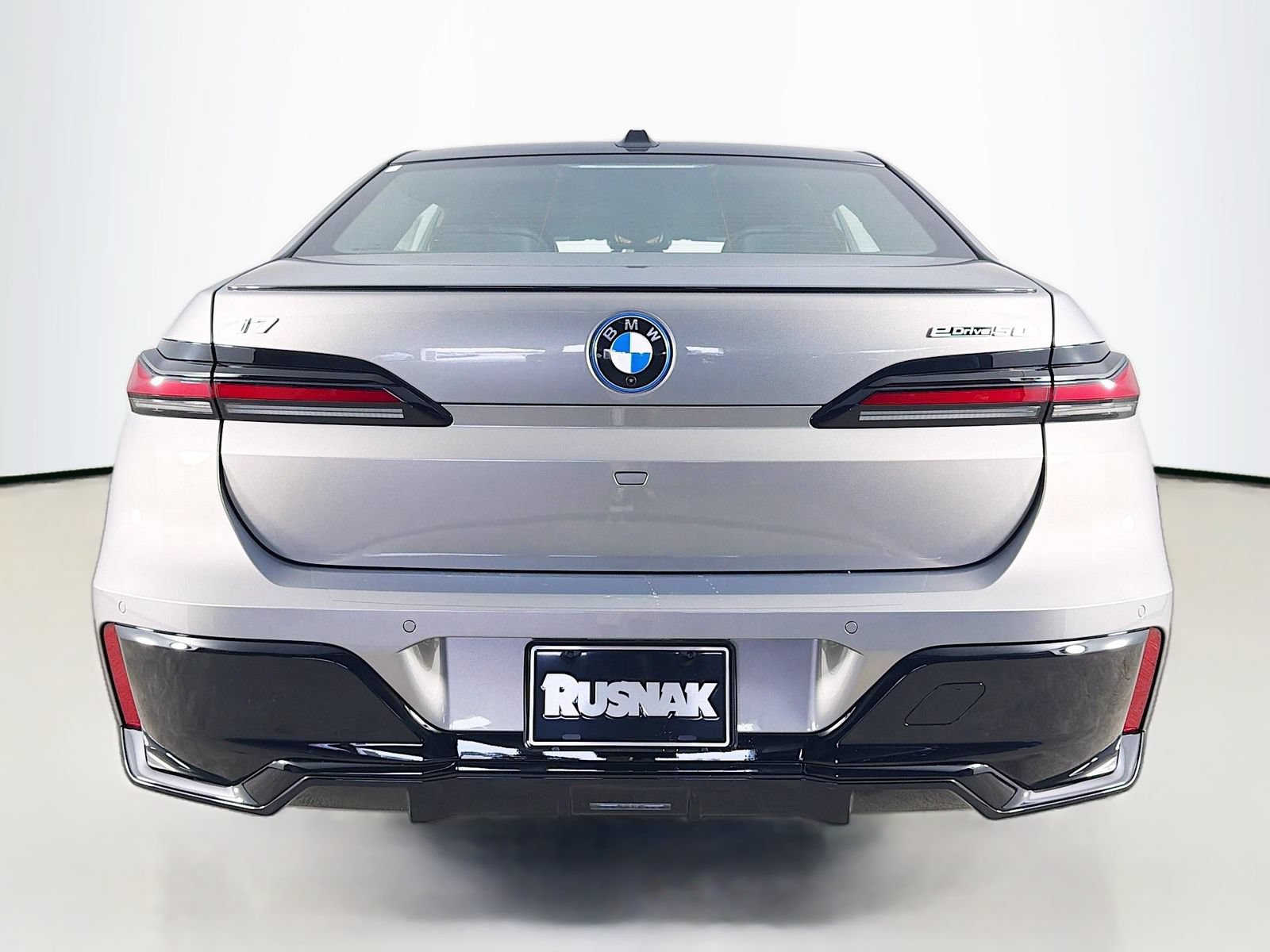 New 2026 BMW i7 xDrive60 w/ M Sport Package RWD image 6