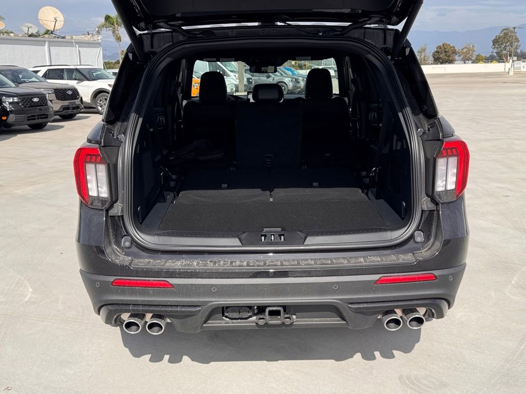 New 2026 Ford Explorer ST w/ Sun And Sound Package image 13