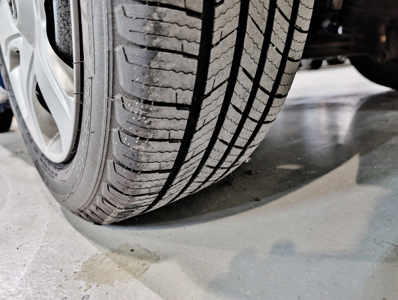 Used 2009 Toyota Matrix S image 50