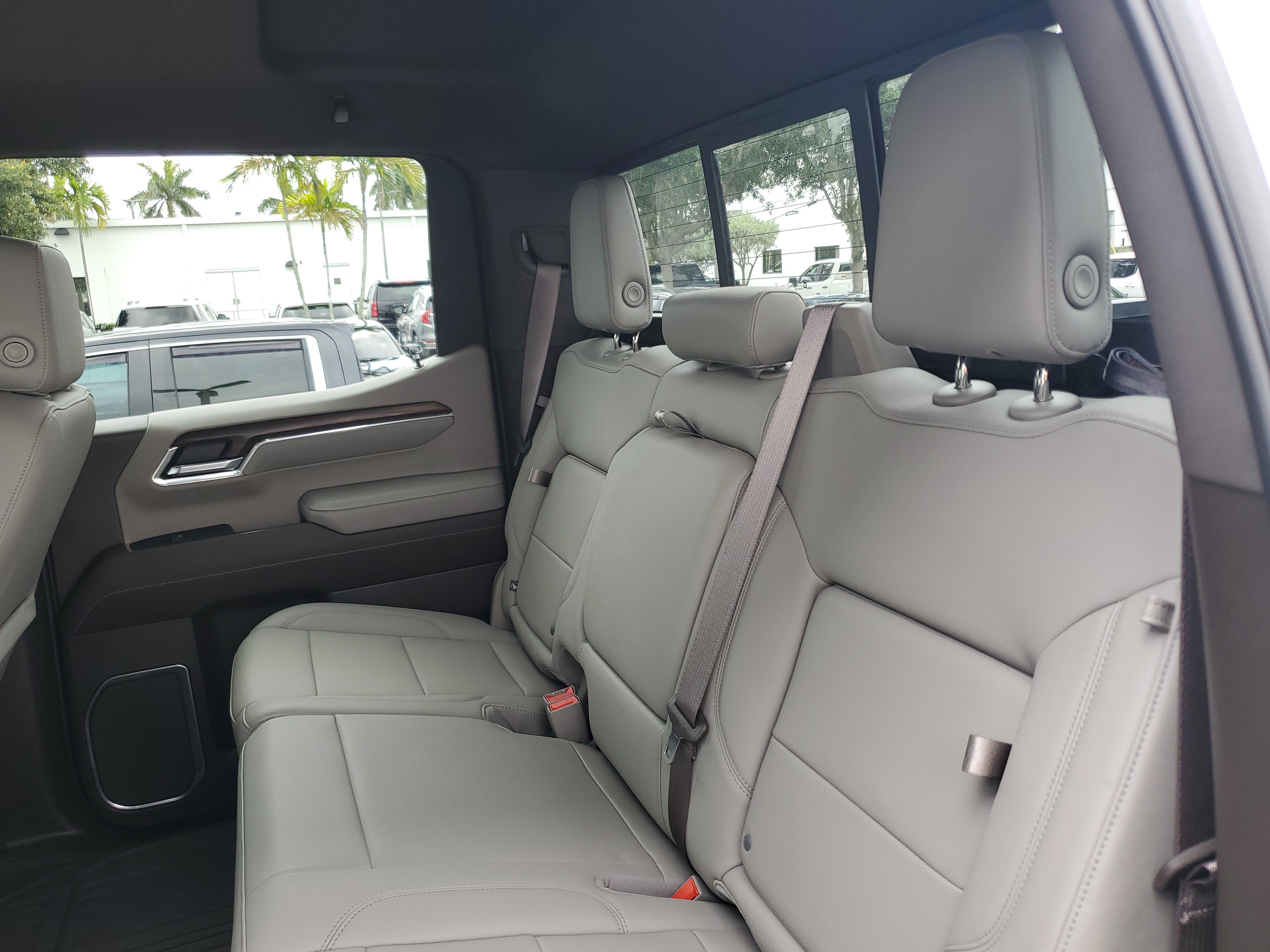 Used 2022 GMC Sierra 1500 SLT w/ SLT Premium Plus Package AWD/4WD image 14