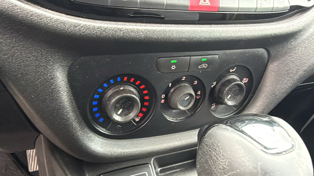 Used 2017 RAM ProMaster City Tradesman SLT FWD image 25