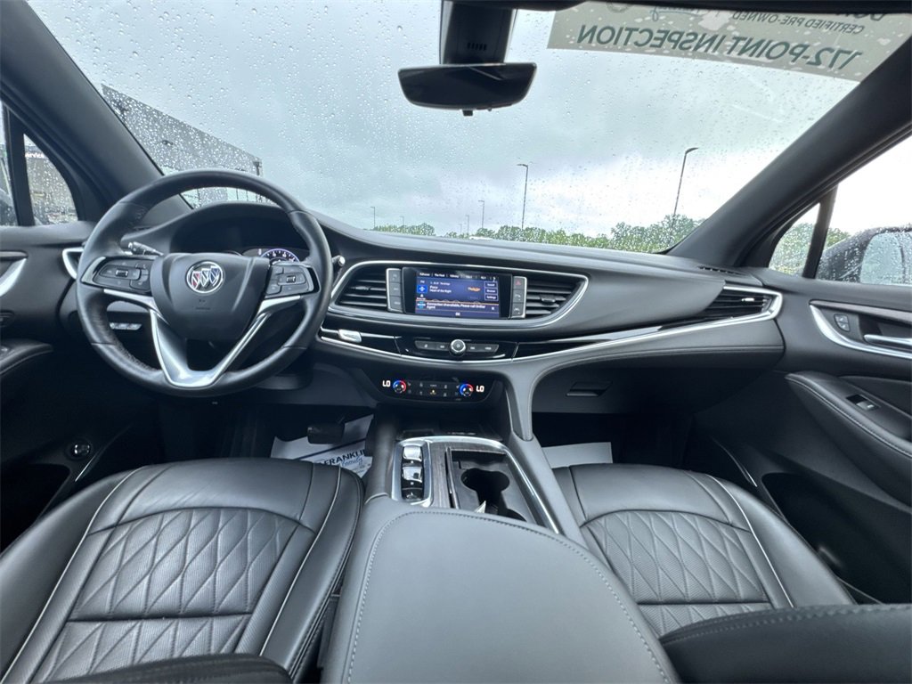 Used 2022 Buick Enclave Avenir w/ Avenir Technology Package image 10