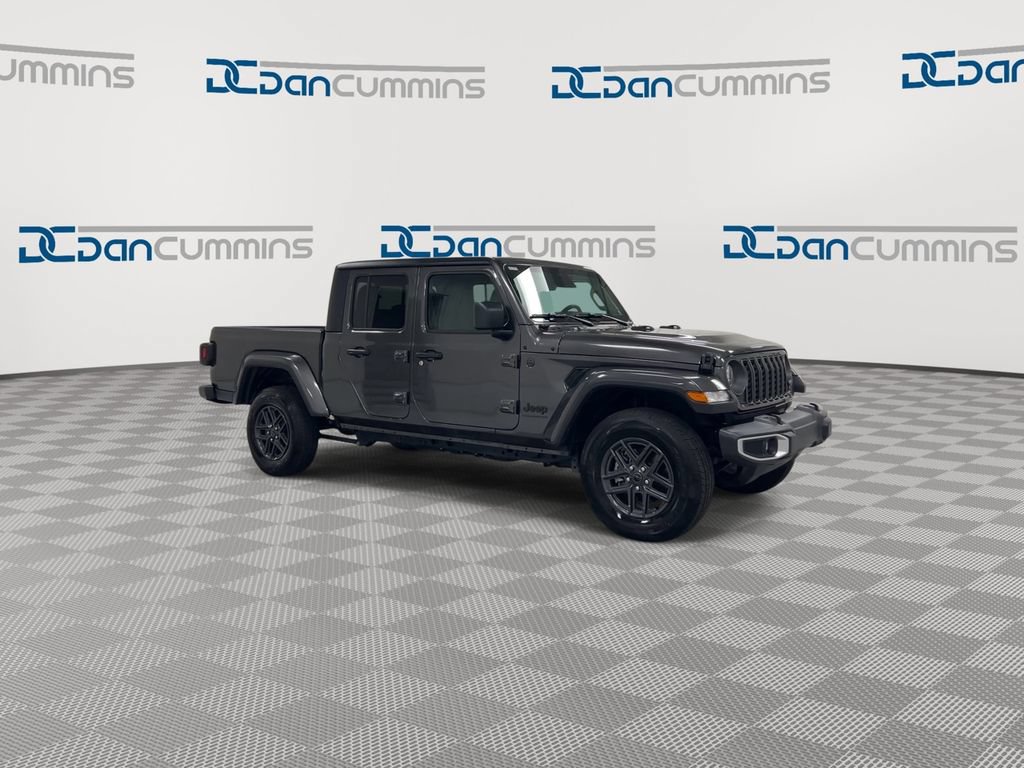 New 2026 Jeep Gladiator Sport AWD/4WD image 2