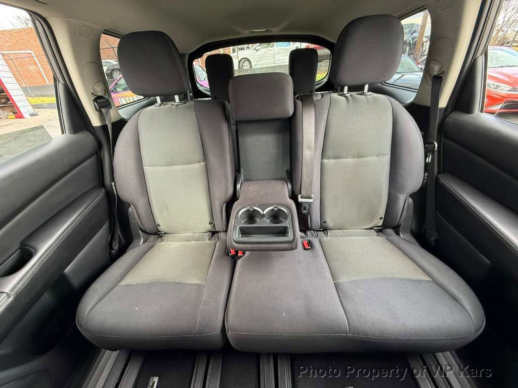 Used 2019 Nissan Pathfinder SV image 15